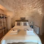 Trullo Theodoro Puglia * צ'לייה מספיקה