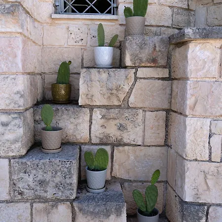 Trullo Theodoro Puglia * Ceglie Messapica